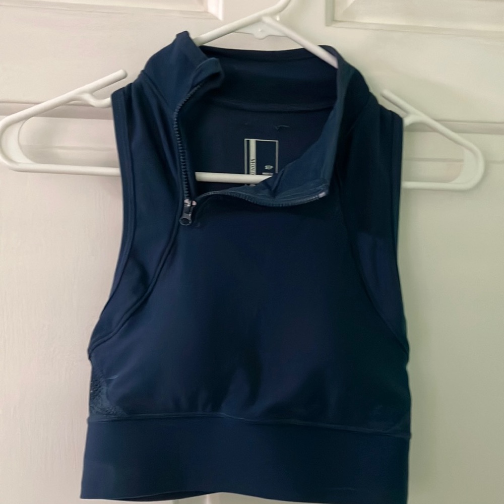 Women’s sports bra